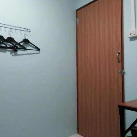 My Little Home Hostel Bangkok Exterior photo